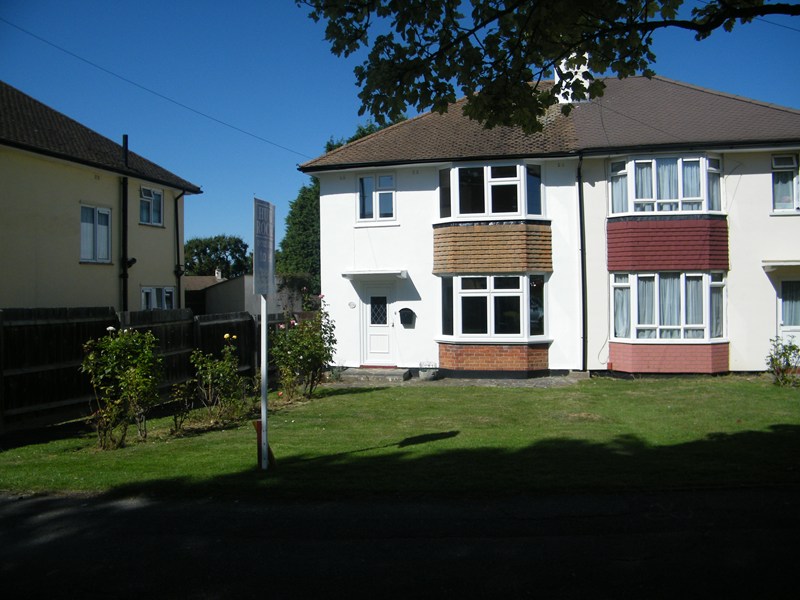 Juniper Road, Leigh-On-Sea, Essex, SS9 4BQ