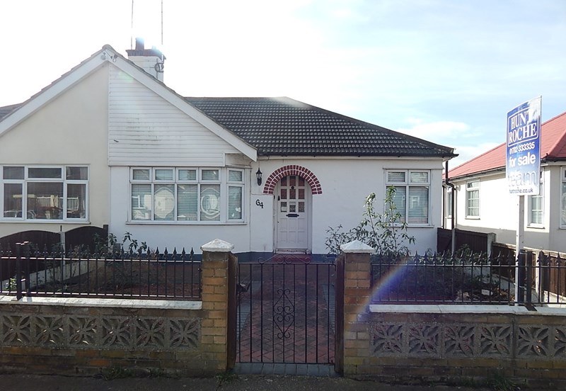 Wells Avenue, Southend-On-Sea, Essex, SS2 6XJ