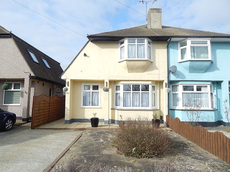 Derek Gardens, Southend-On-Sea, Essex, SS2 6QX