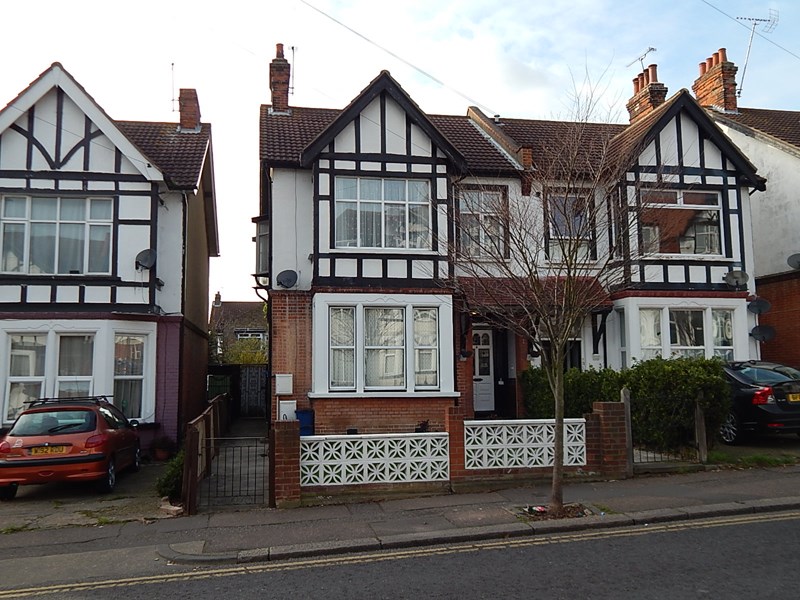 Valkyrie Road, Westcliff-On-Sea, Essex, SS0 8BY