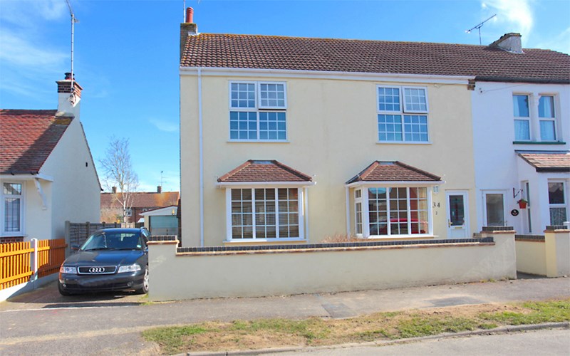 Twyford Avenue, Great Wakering, SouthendOnSea, Essex, SS3 0EU Hunt Roche