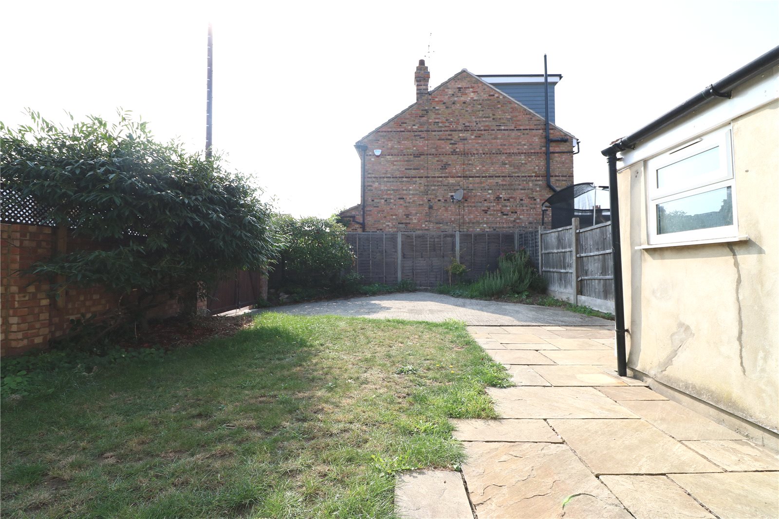 West Road, Shoeburyness, SouthendonSea, Essex, SS3 9EH Hunt Roche