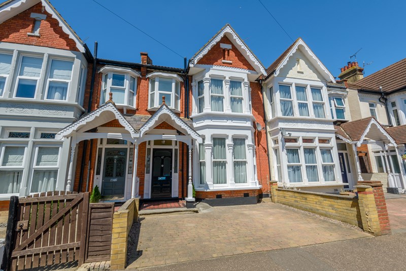 Road, SouthendOnSea, Essex, SS2 5JE Hunt Roche