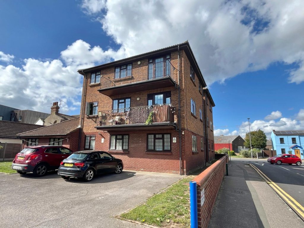 Grove Lodge, Gunners Road, Shoeburyness, Essex, SS3 9UD
