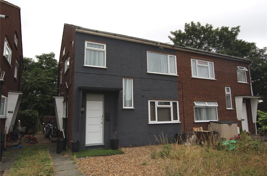 Bush Close, Ilford, Essex, IG2 7NL