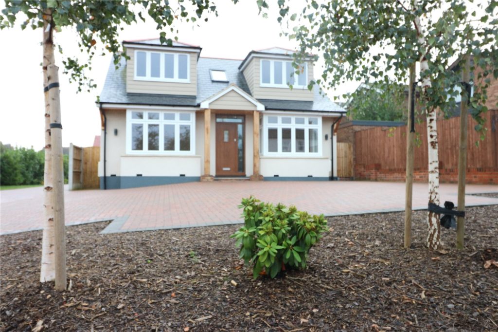 Rayleigh Road, Thundersley, Benfleet, Essex, SS7 3SU
