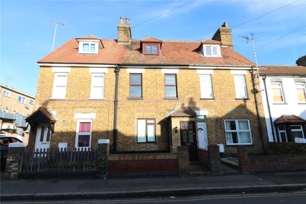 Seaview Road, Shoeburyness, Southend on Sea, Essex, SS3 9DX