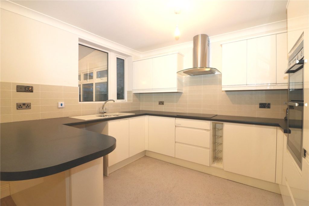 Warwick Drive, Rochford, Essex, SS4 1HW