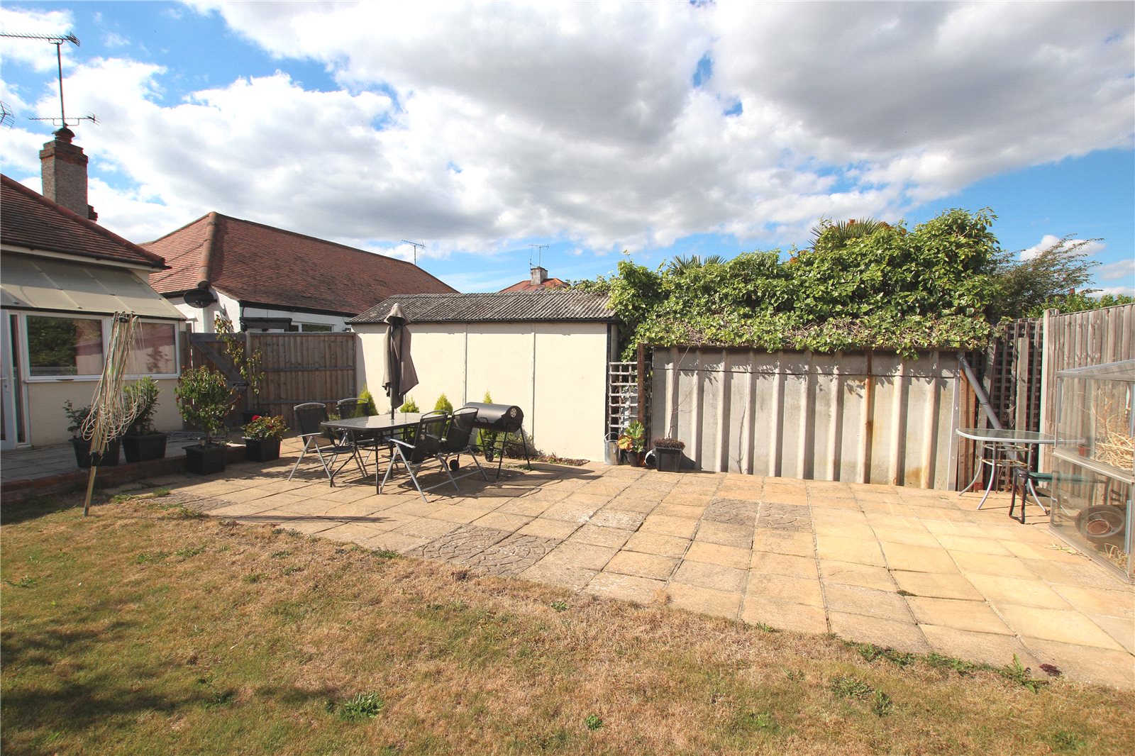 Beechmont Gardens, Southend on Sea, Essex, SS2 6RP Hunt Roche