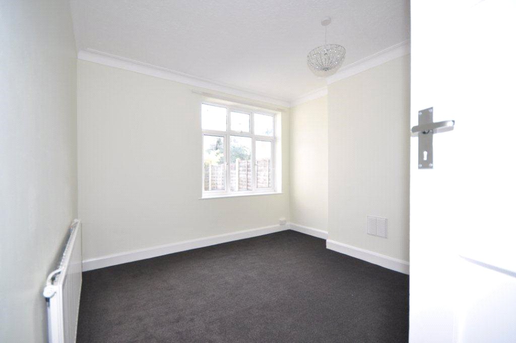 Beechmont Gardens, Southend on Sea, Essex, SS2 6RP Hunt Roche