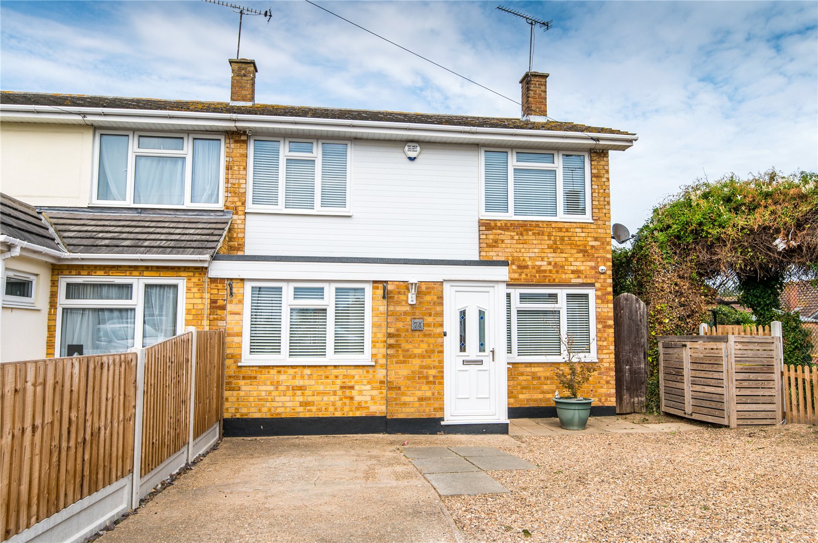 Conway Avenue, Great Wakering, SS3 0BG Hunt Roche