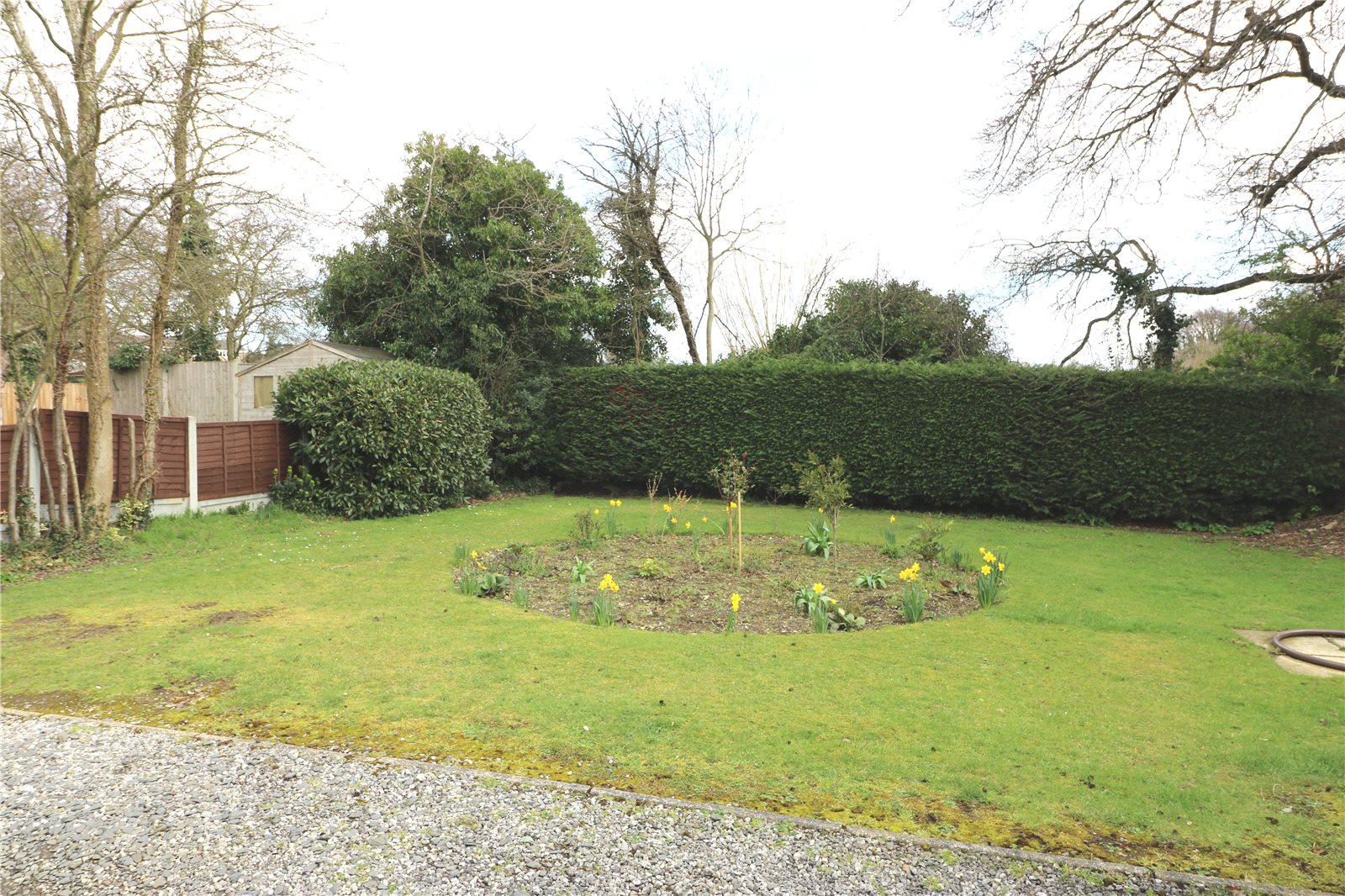 Tracey Court, 96 Blenheim Crescent, Leigh on Sea, Essex, SS9 3DX Hunt