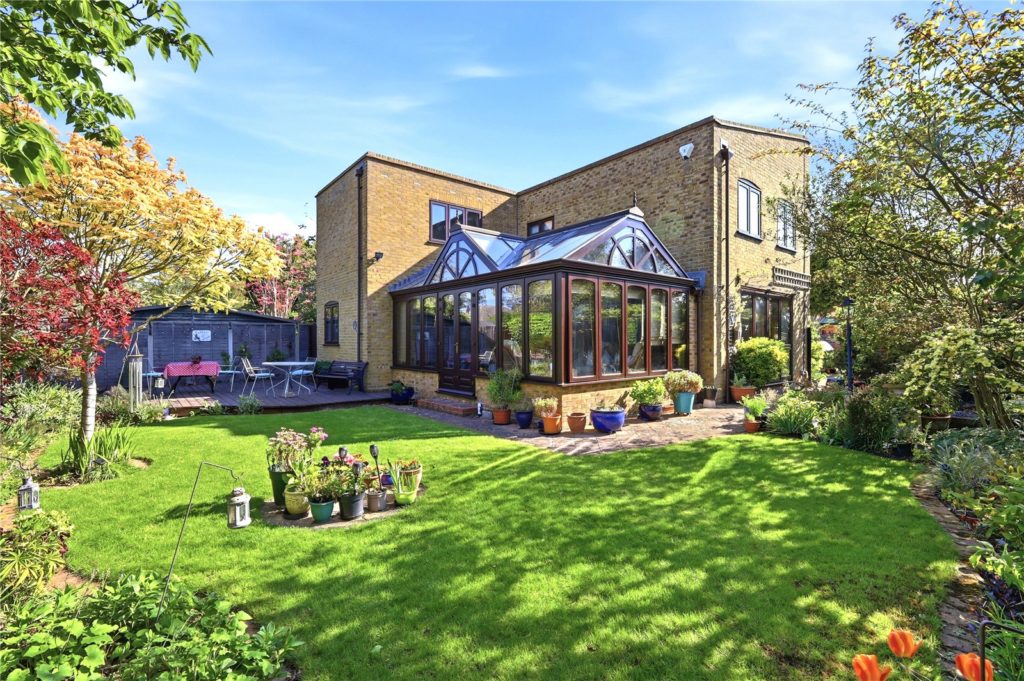 Moat End, Thorpe Bay, Essex, SS1 3QA