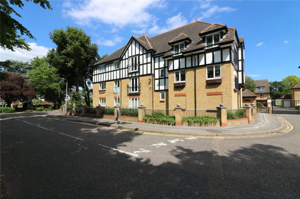 Lady Hamilton Court, Barnstaple Road, Thorpe Bay, Essex, SS1 3QH