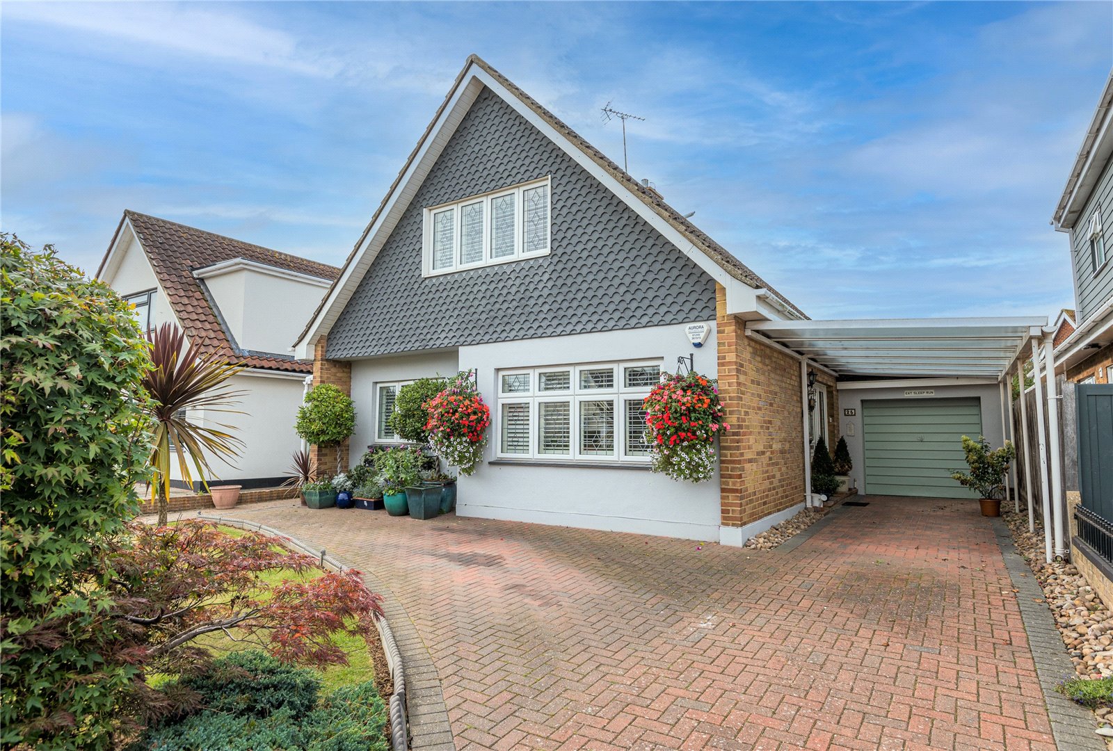 Ladram Road, Thorpe Bay, SS1 3PX Hunt Roche