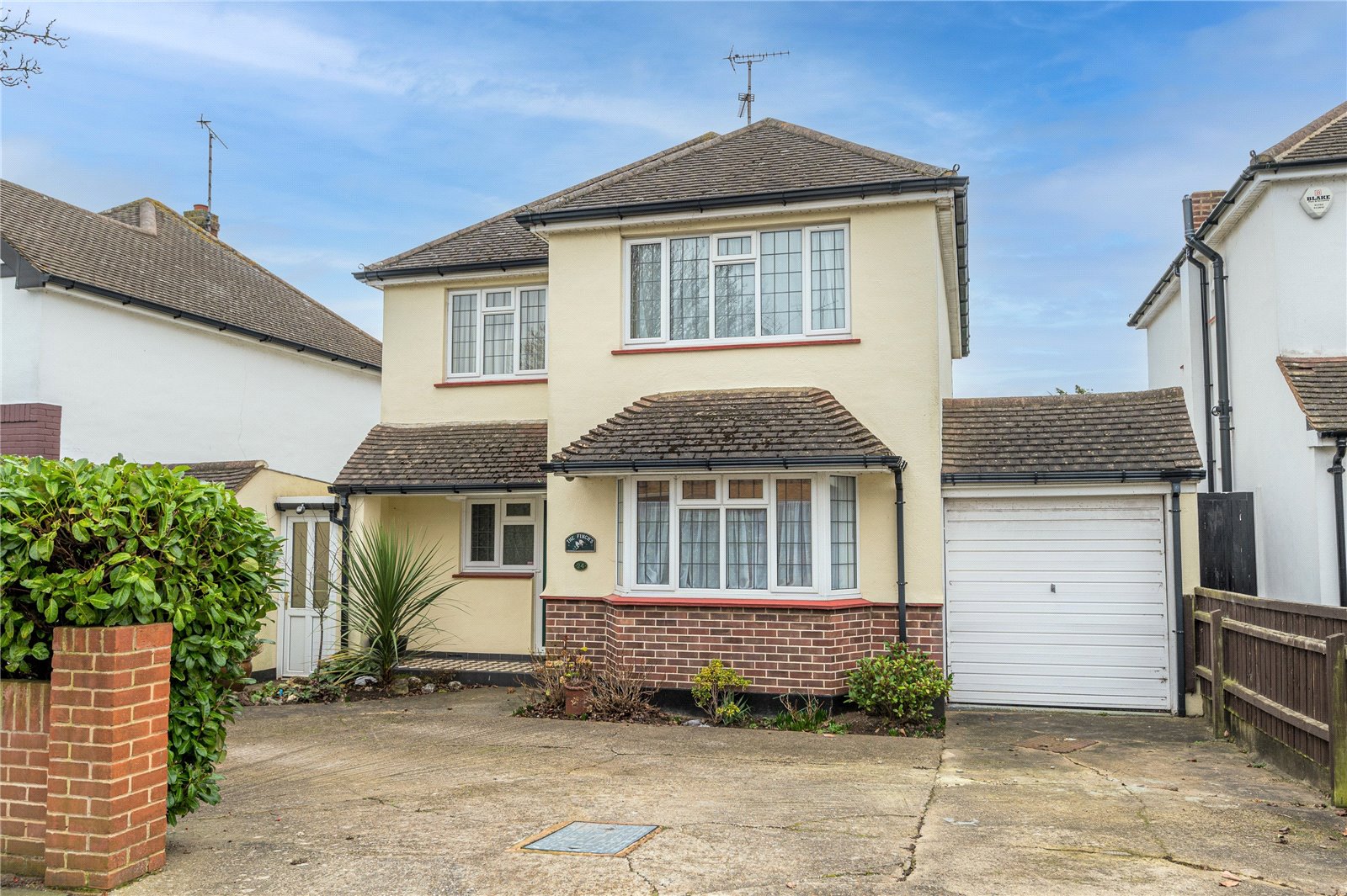 Glynde Way, Wick Estate, SouthendonSea, SS2 4TS Hunt Roche