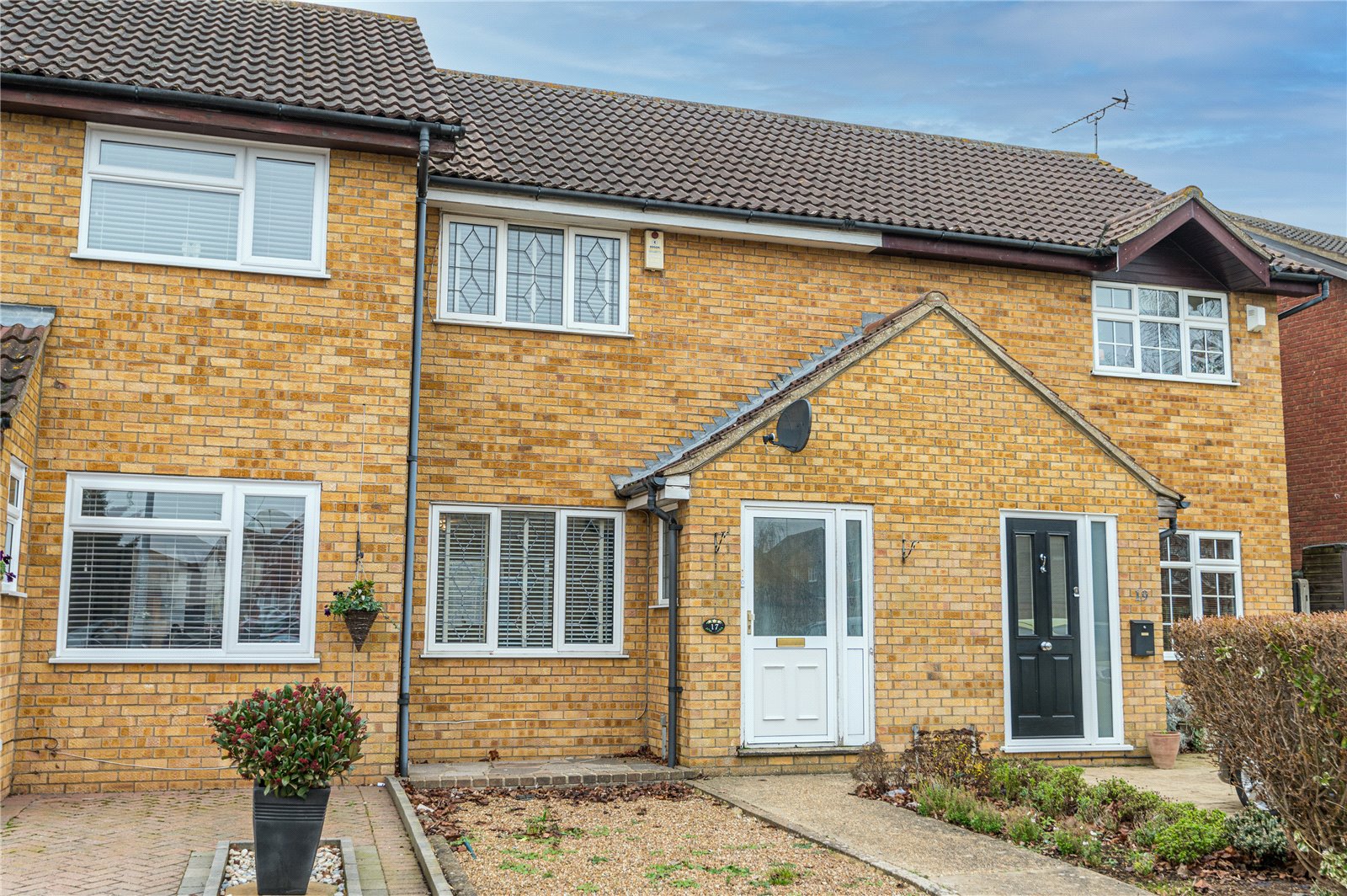 Mountbatten Drive, North Shoebury, Essex, SS3 8UY Hunt Roche