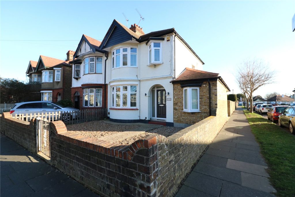 Bournemouth Park Road, Southend-on-Sea, Essex, SS2 5LZ