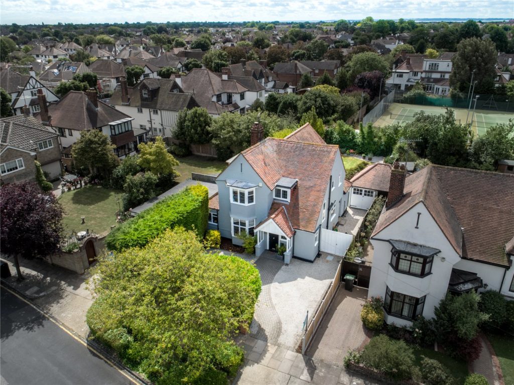 Broadclyst Gardens, Thorpe Bay, SS1 3QP
