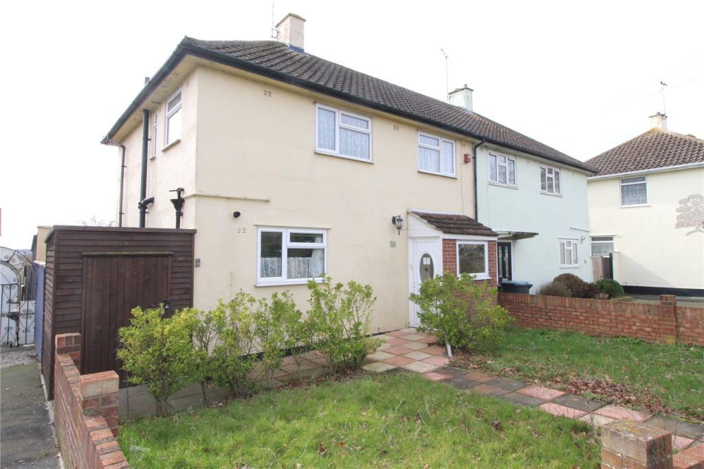 Blenheim Chase, Leigh-on-Sea, Essex, SS9 3HQ