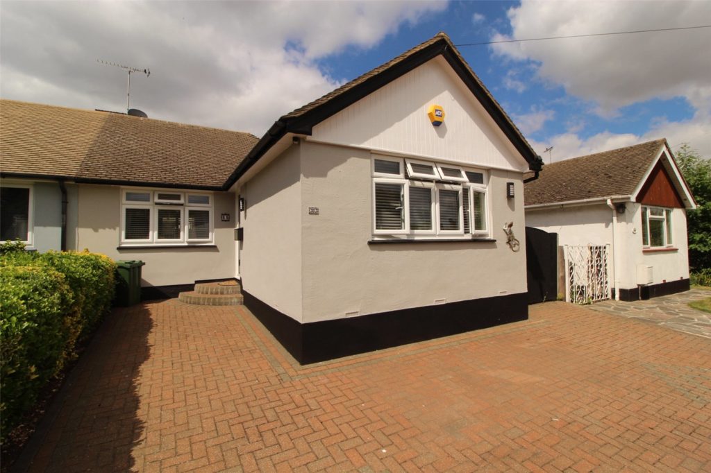 Southernhay, Eastwood, Leigh On Sea, Essex, SS9 5PE