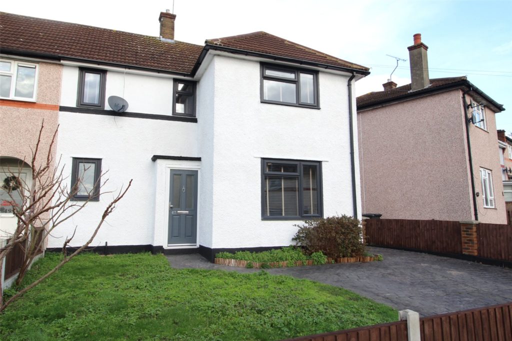 Manchester Drive, Leigh-on-Sea, Essex, SS9 3HP