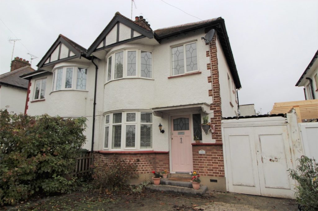 Earls Hall Avenue, Southend-on-Sea, Essex, SS2 6NS
