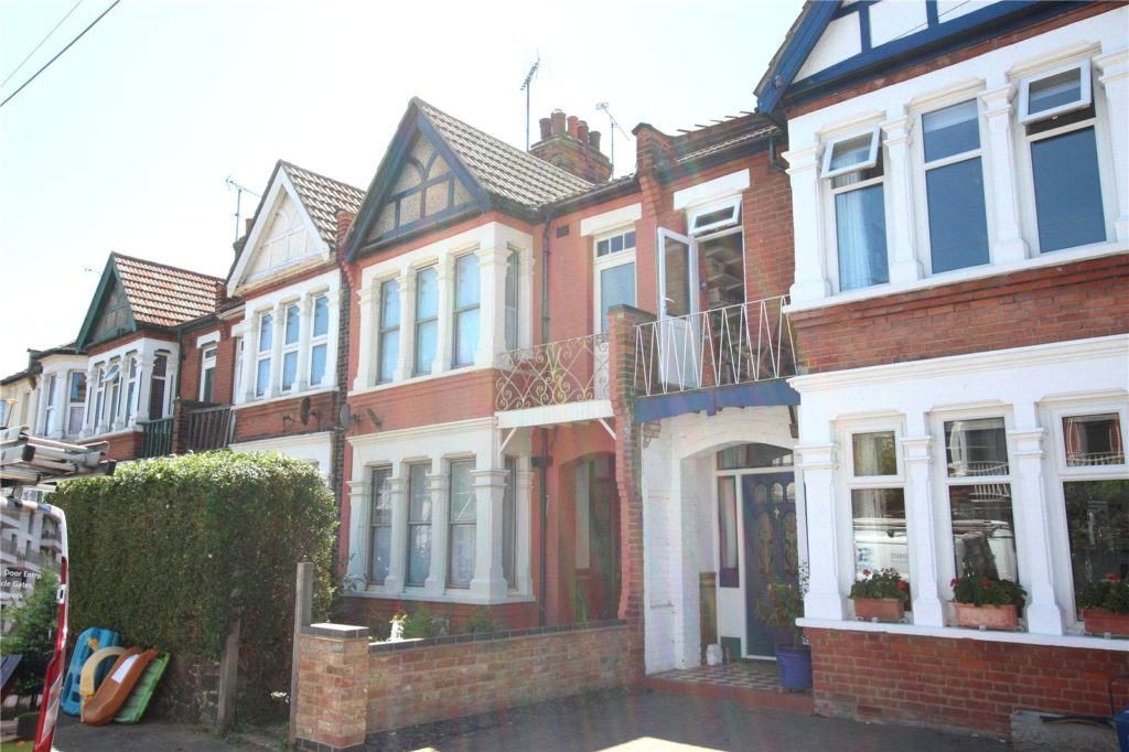 Chester Avenue, Southchurch Park Area, Southend On Sea, SS1 2YW