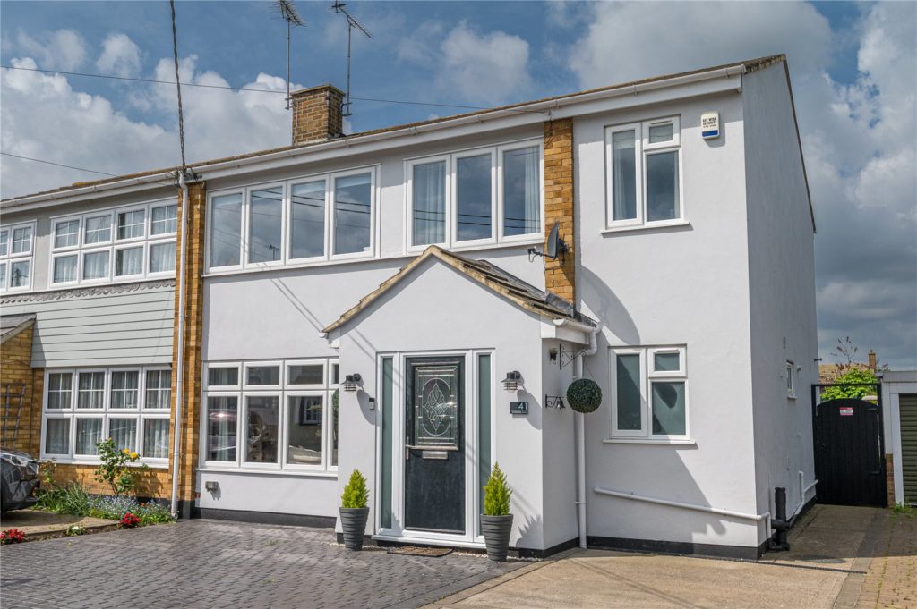 Kimberley Road, Little Wakering, Essex, SS3 0JP