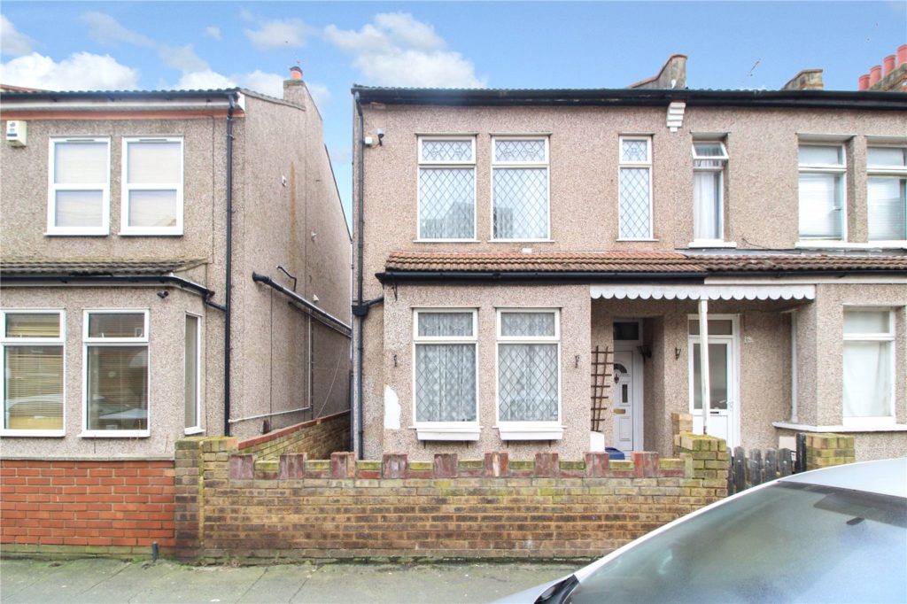 Guildford Road, Southend-on-Sea, Essex, SS2 5AR