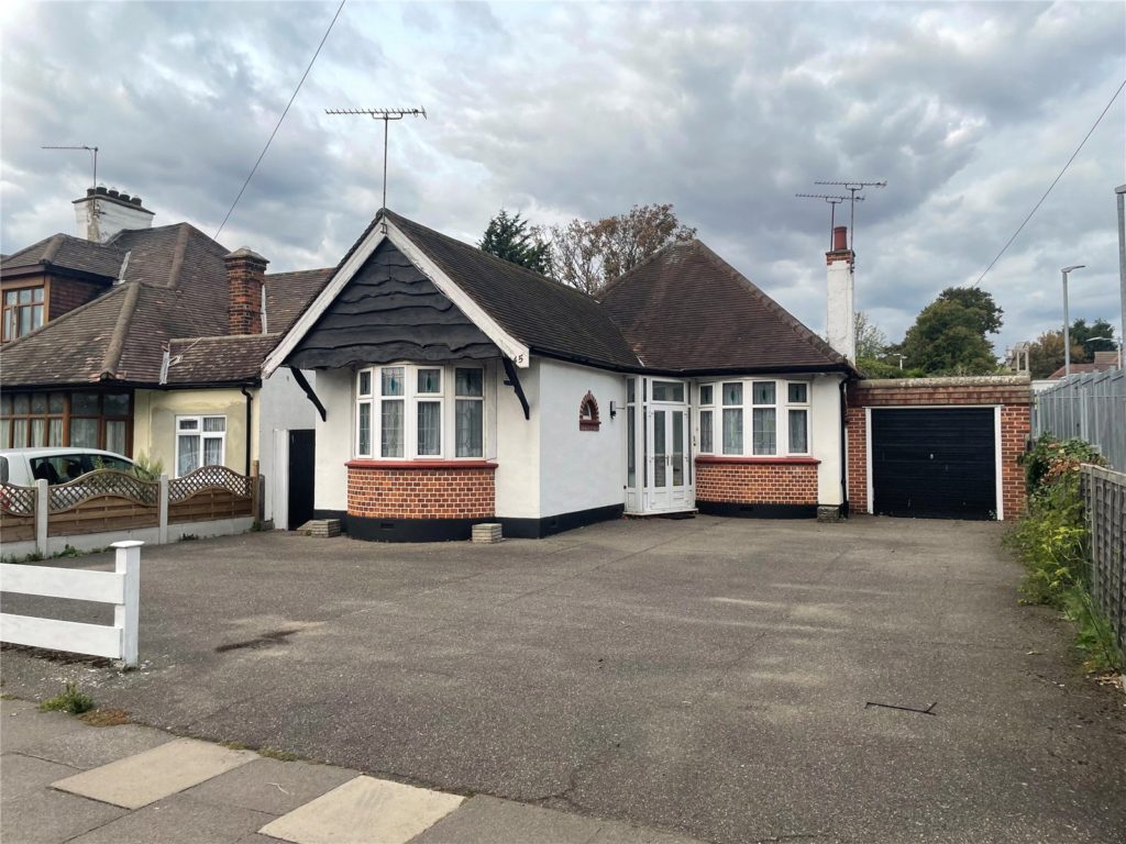 Acacia Drive, Southend-on-Sea, Essex, SS1 3JU