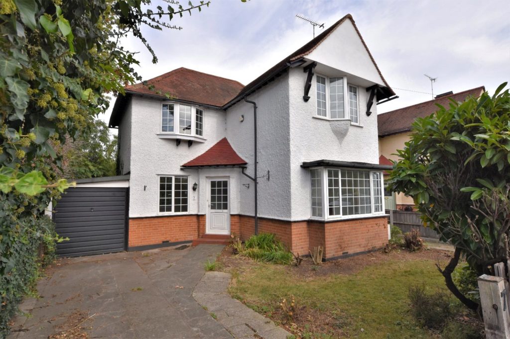 Priory Crescent, Southend-on-Sea, Essex, SS2 6JY