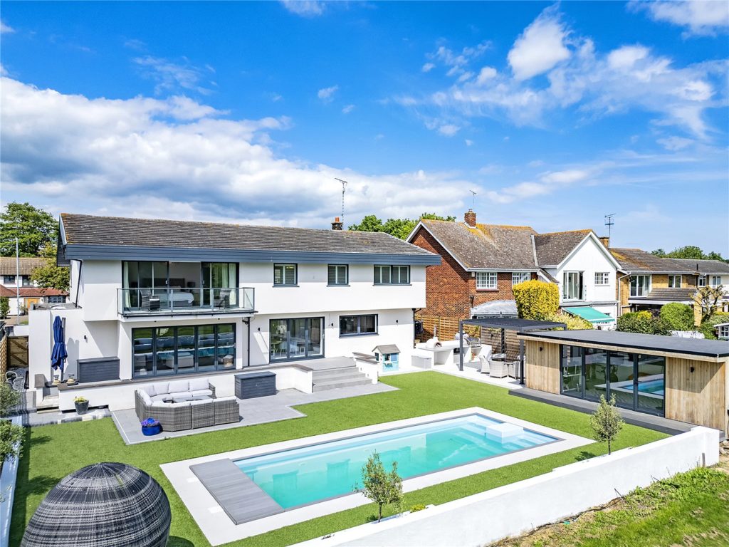 Woodgrange Drive, Thorpe Bay, Essex, SS1 3EL