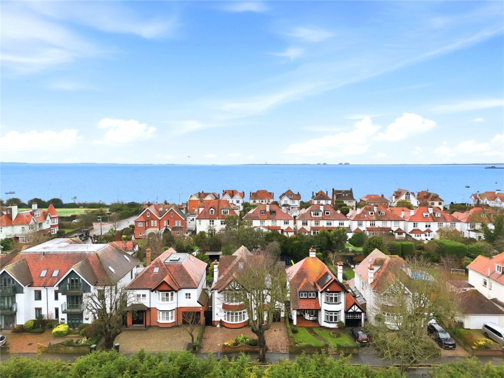 Burges Road, Thorpe Bay, Essex, SS1 3AY