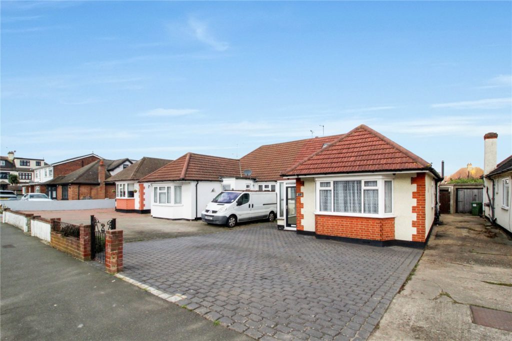 Carlingford Drive, Westcliff-on-Sea, Essex, SS0 0SE