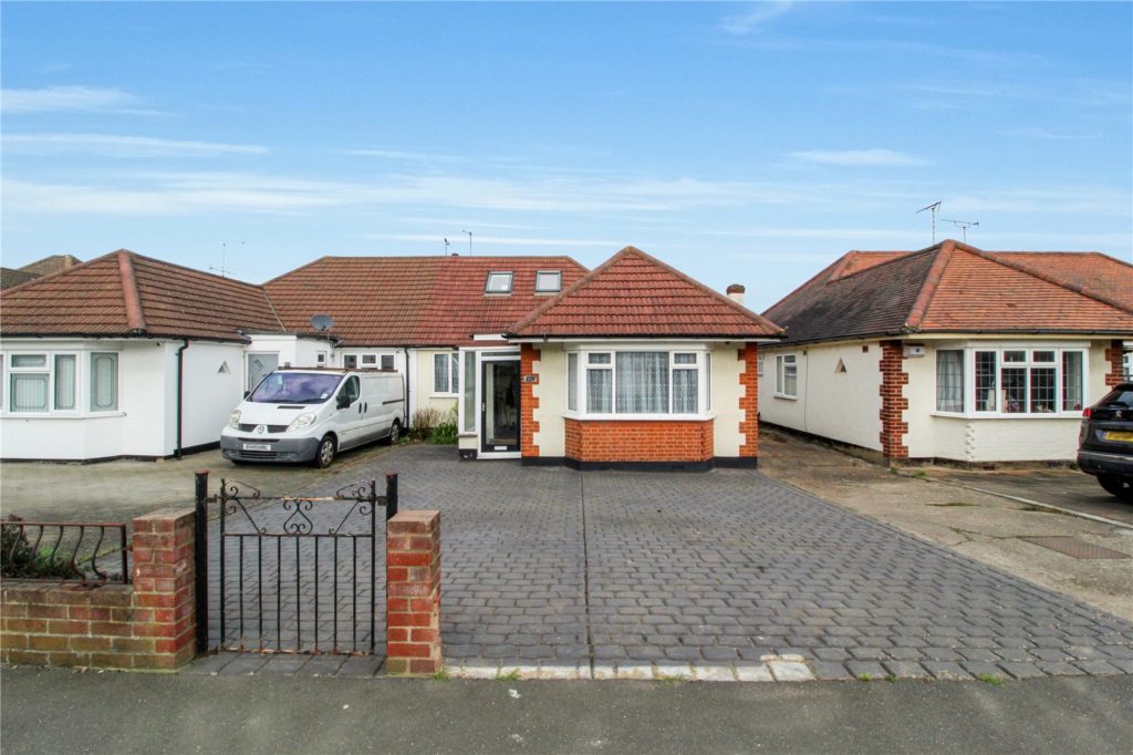 Carlingford Drive, Westcliff-on-Sea, Essex, SS0 0SE