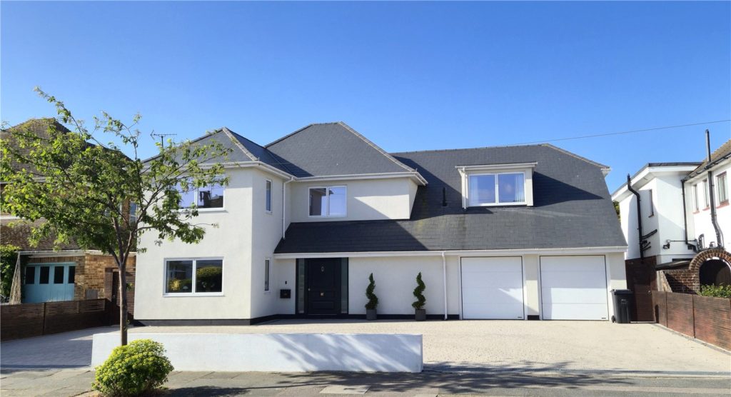 Burges Road, Thorpe Bay, Essex, SS1 3JL