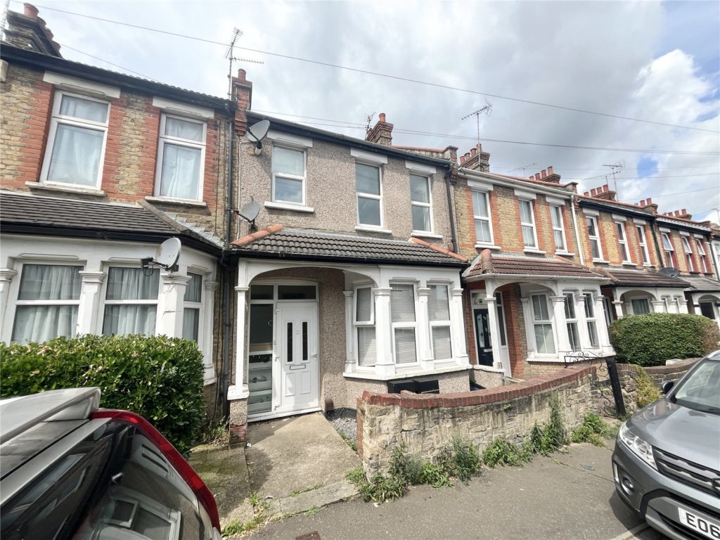 Northview Drive, Westcliff-on-Sea, Essex, SS0 9NF