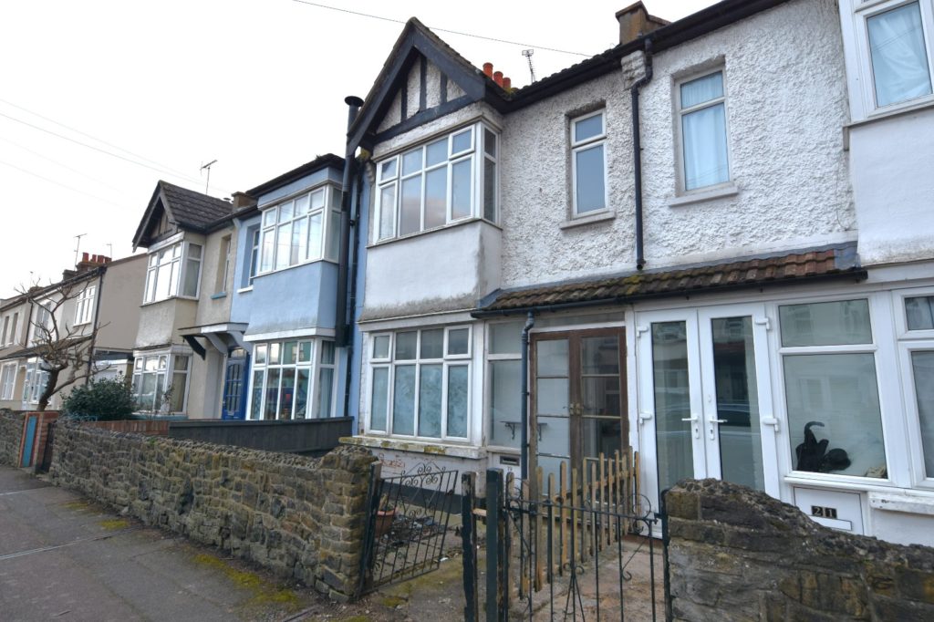 Waterloo Road, Shoeburyness, Essex, SS3 9EQ
