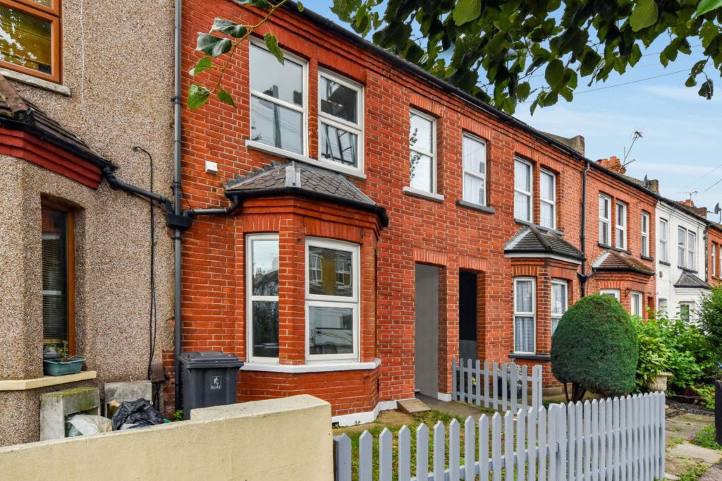 North Avenue, Southend-on-Sea, Essex, SS2 4EY