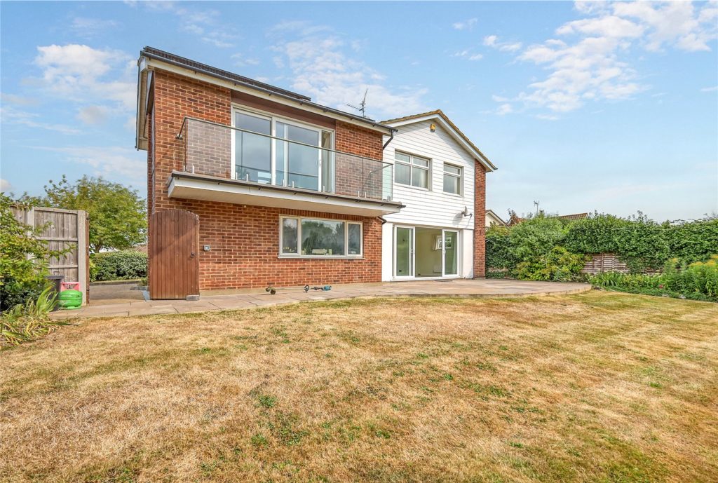 Wyatts Drive, Thorpe Bay, Essex, SS1 3DG