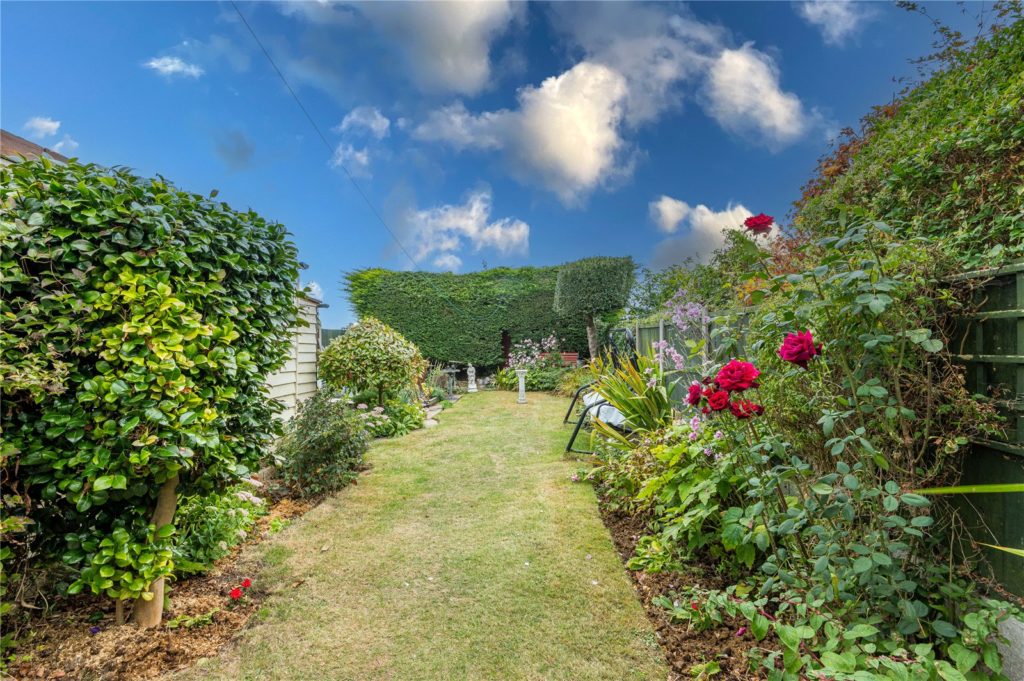 Shoebury Road, Great Wakering, Southend-on-Sea, Essex, SS3 0BW