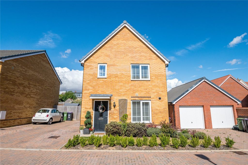Kingfisher Street, Great Wakering, Essex, SS3 0FS
