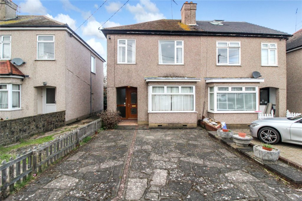 Priorywood Crescent, Leigh-on-Sea, Essex, SS9 4DF