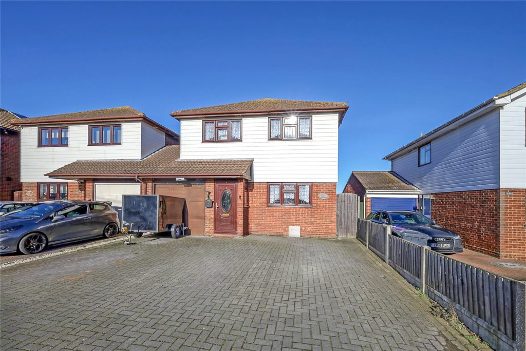 Seaview Drive, Great Wakering, Southend-on-Sea, Essex, SS3 0BE
