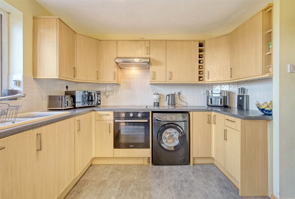 Havenside, Little Wakering, Essex, SS3 0JT