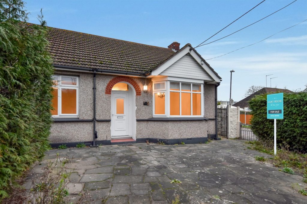 Eastwood Road, Rayleigh, Essex, SS6 7LL