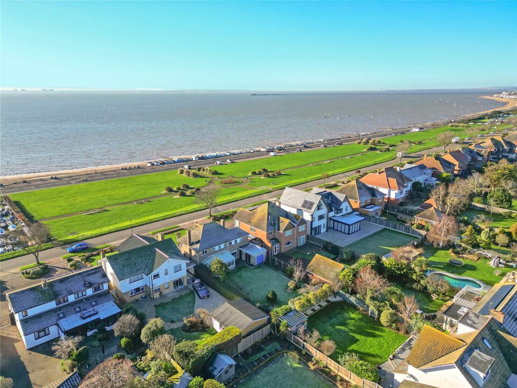 Thorpe Bay Gardens, Thorpe Bay, Essex, SS1 3NW