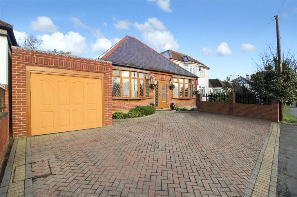 Eastwood Road, Rayleigh, Essex, SS6 7LH