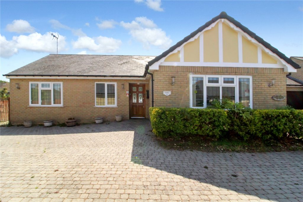 Leighwood Avenue, Leigh-on-Sea, Essex, SS9 4LG